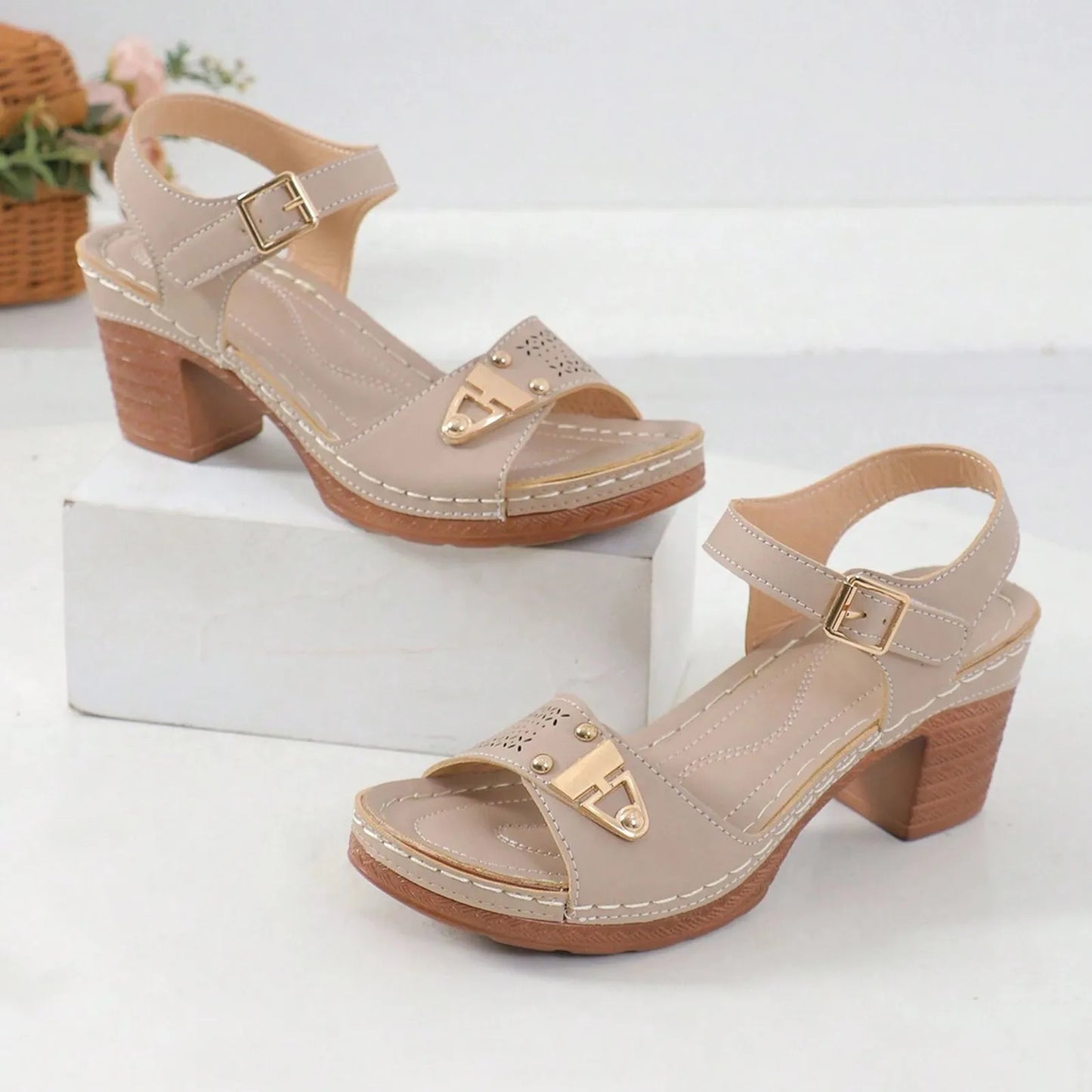 Women's Thick Medium Heel Sandals